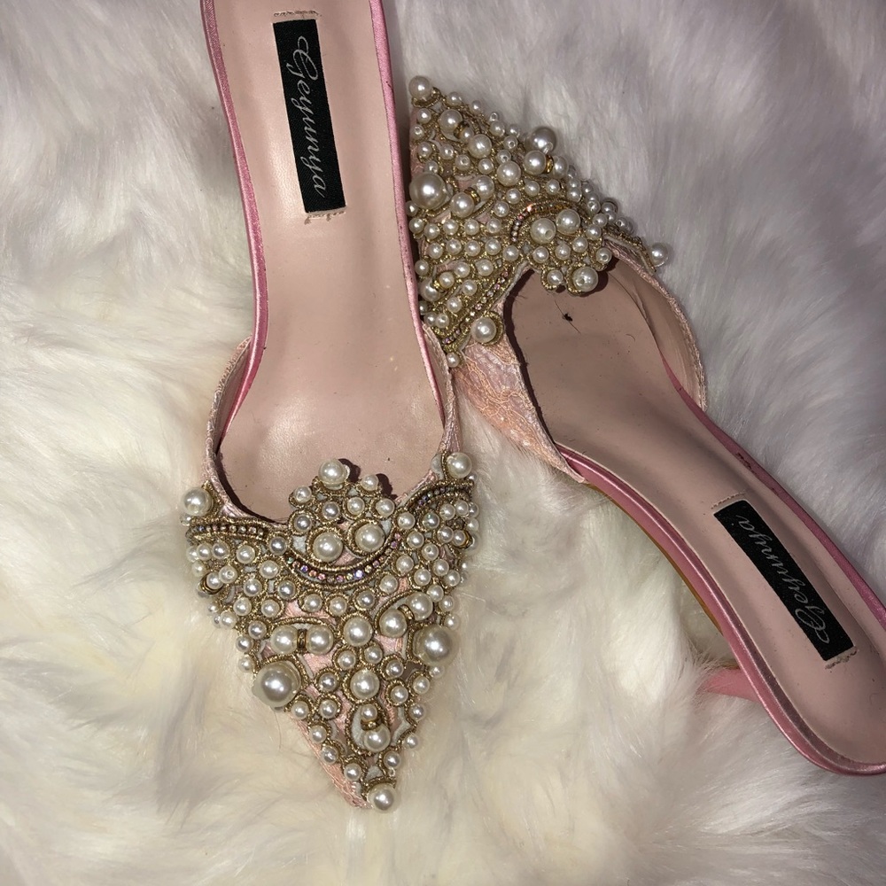 Cute and sassy heel. - Picture 2 of 2